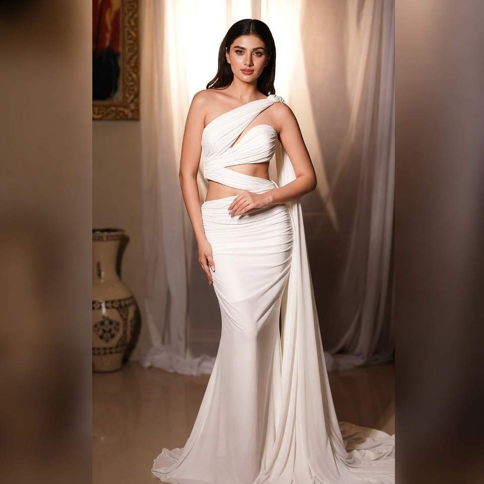 One-Shoulder Asymmetric Sleeveless Maxi Dress - Image 5